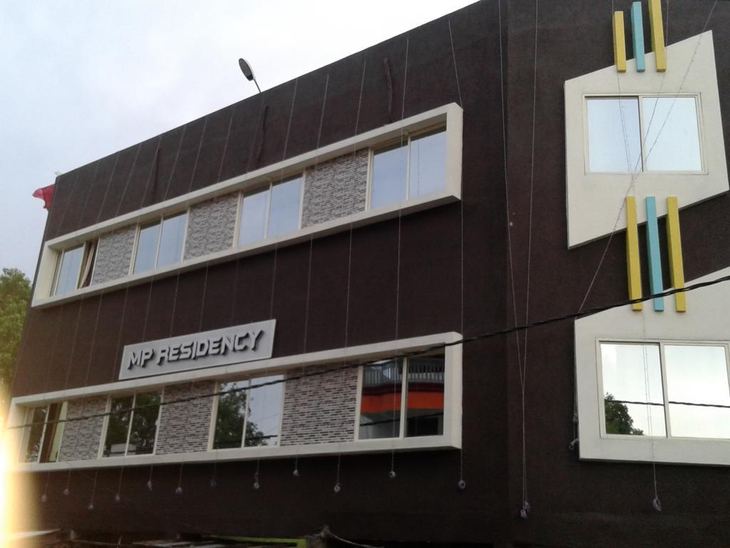 Mp Residency Ujaim Exterior foto